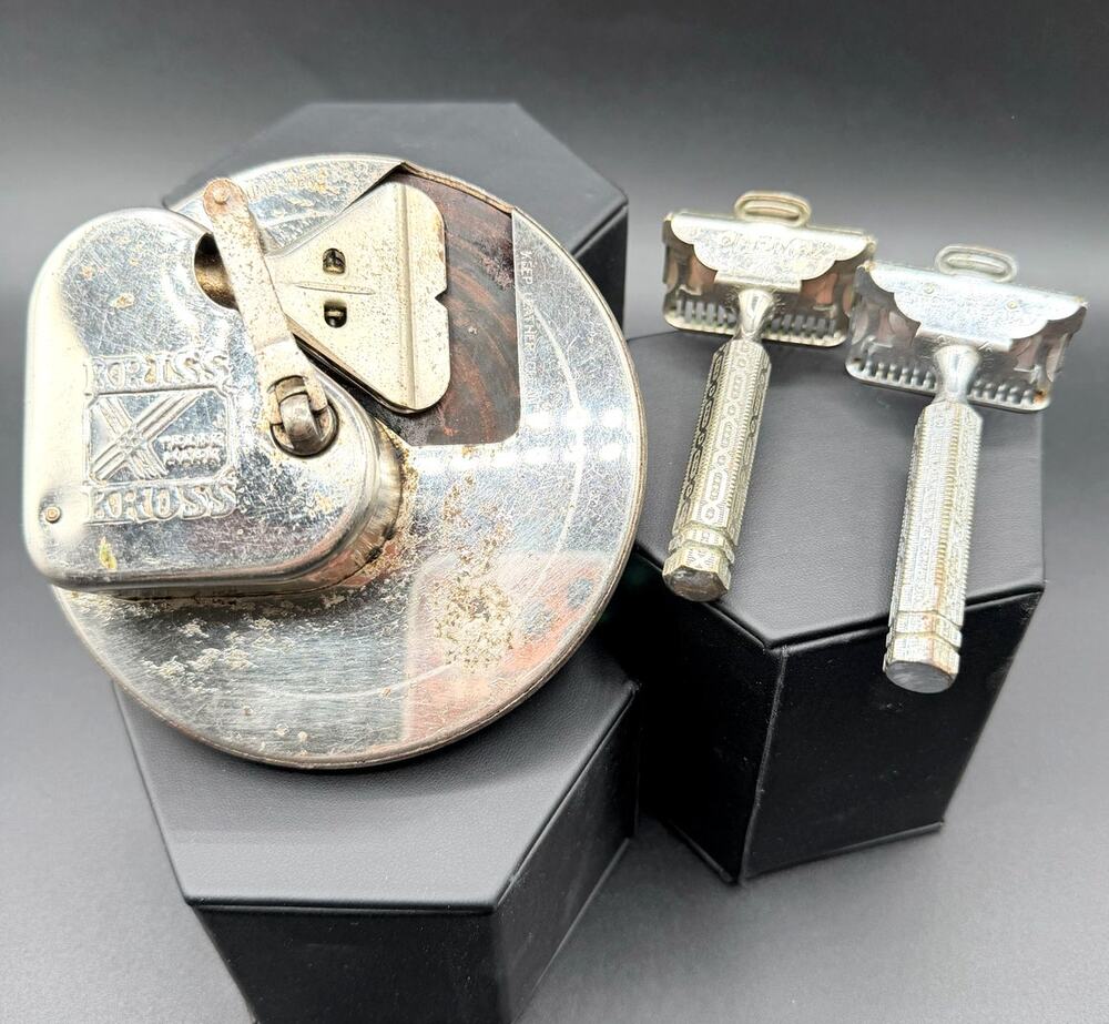1920 Kriss Kross Razor Blade Sharpener W/Vtg Gem & Ever-Ready Single Edge Razors
